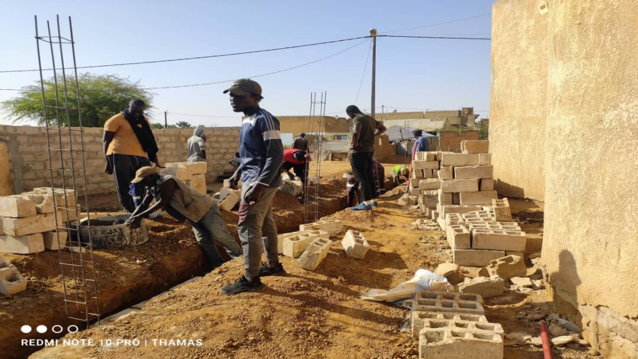 DEMARRAGE DE LA CONSTRUCTION DU MUR DE CLÔTURE DE LA GRANDE MOSQUEE DU VILLAGE DE KEUR MOUR
